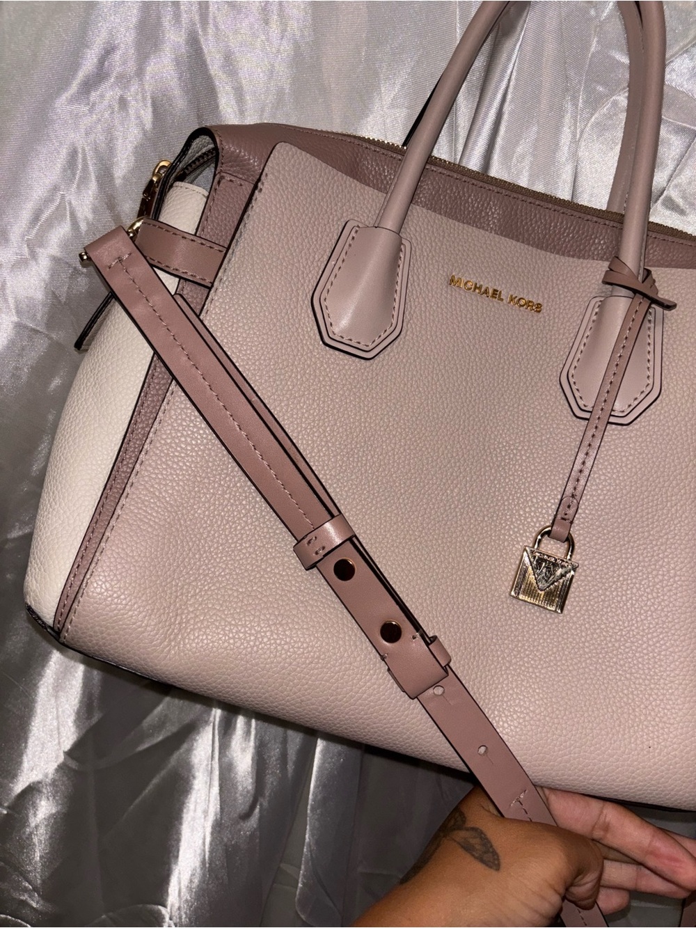 Michael Kors Tri colored pink and cream shoulder bag - Picture 2 of 7